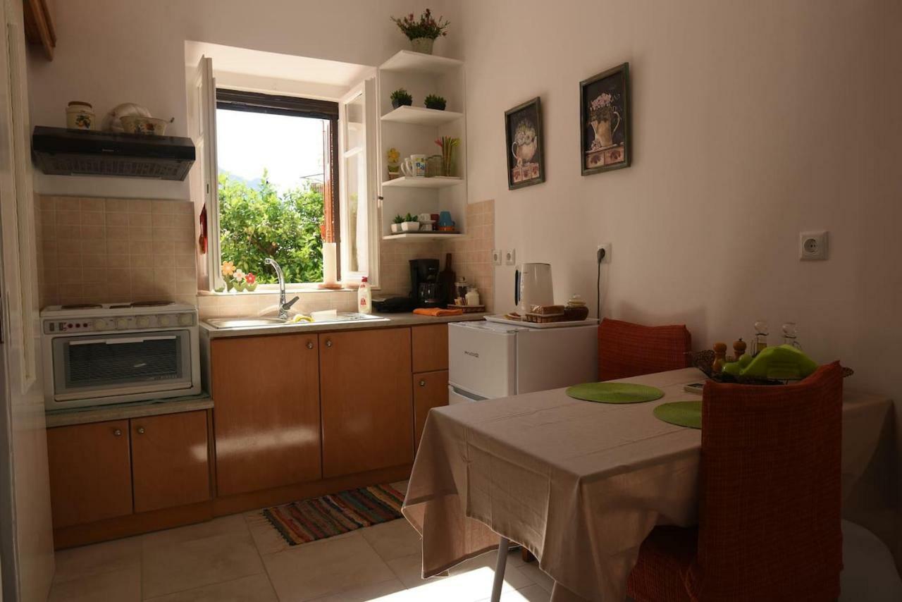 Karinia Home Leonidio Luaran gambar